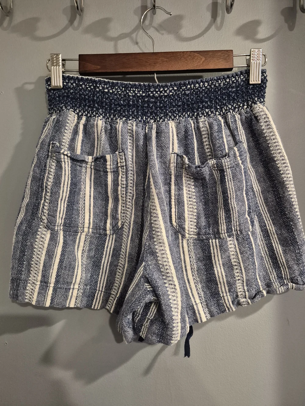 Westbound Linen Blend Blue and Cream Striped High-Waist Pull-On Shorts - Picture 2 of 4